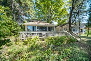 905 W Shoreview Lane