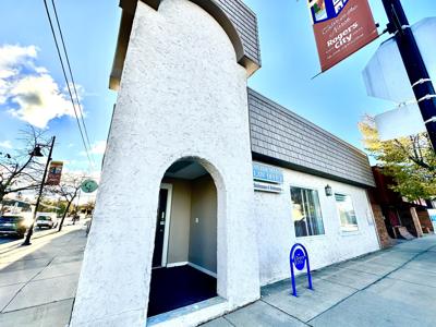 100 W Erie Street