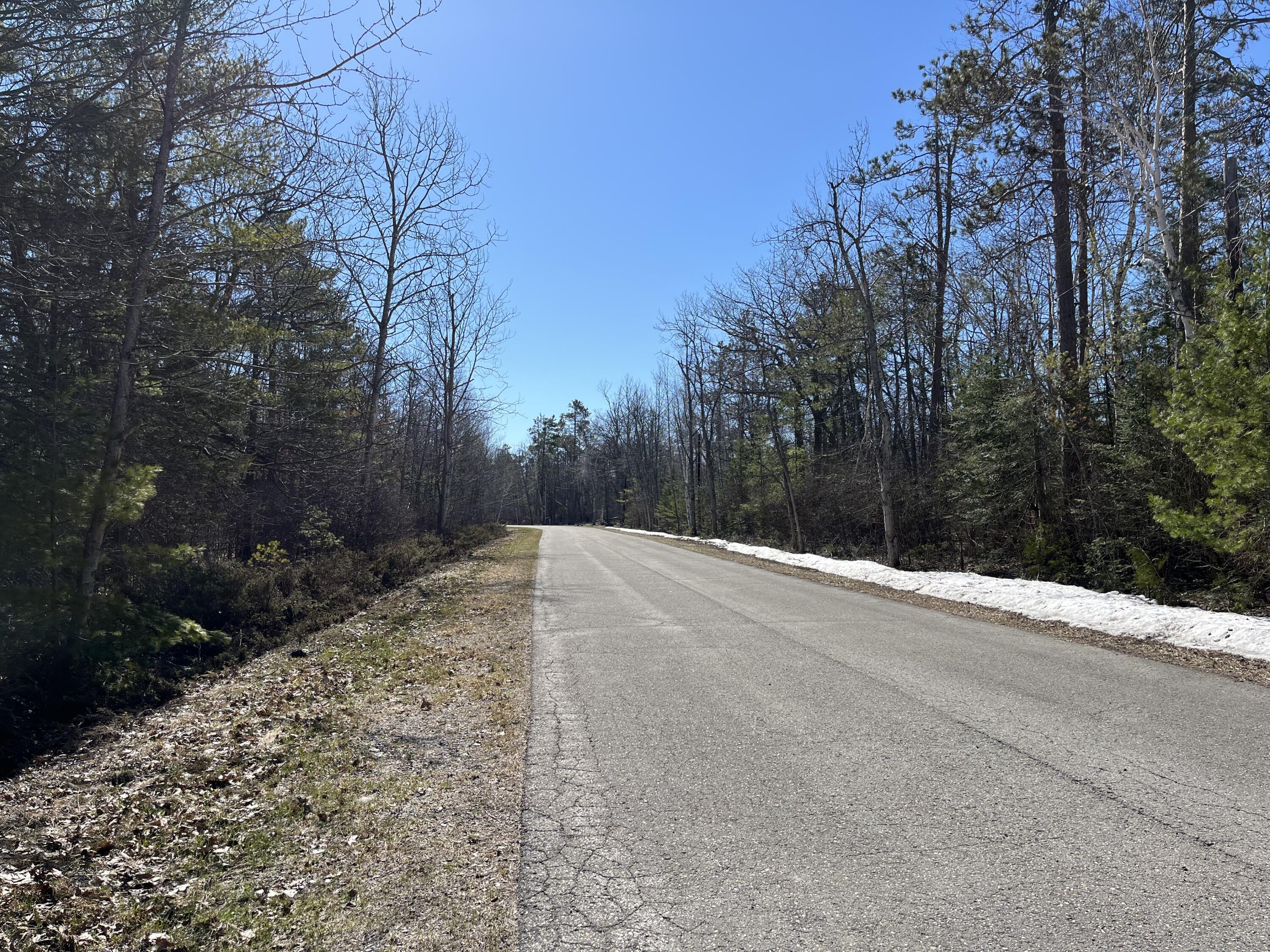 Image 3: Woodhaven Circle West