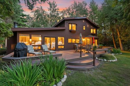 282 Plymouth Beach Road