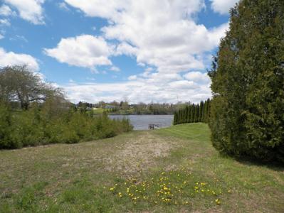 33 AC Moonlight Bay Road