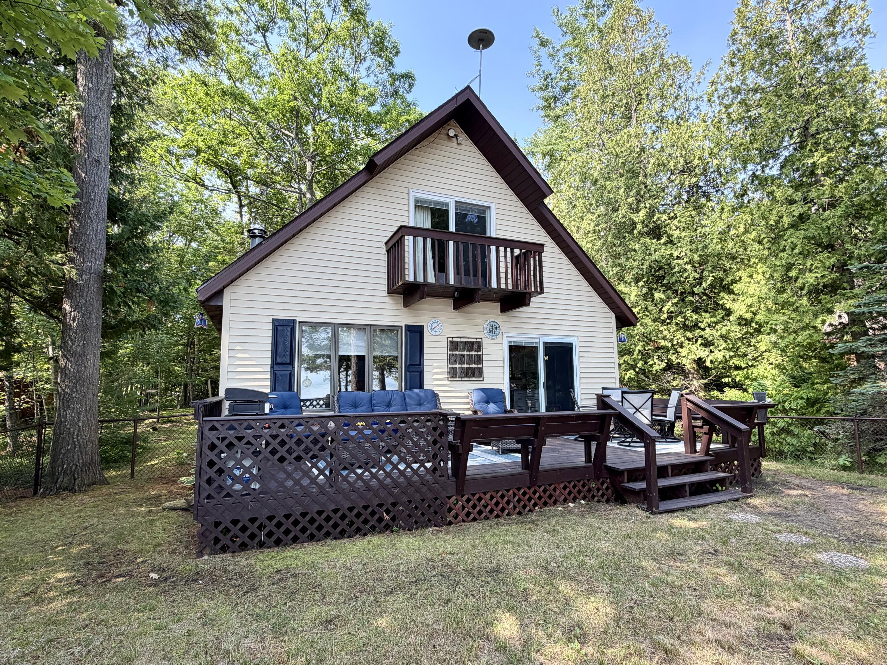 Image 1: Lake Huron Home