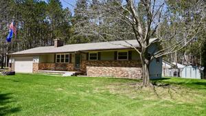 208 Lakeview Drive