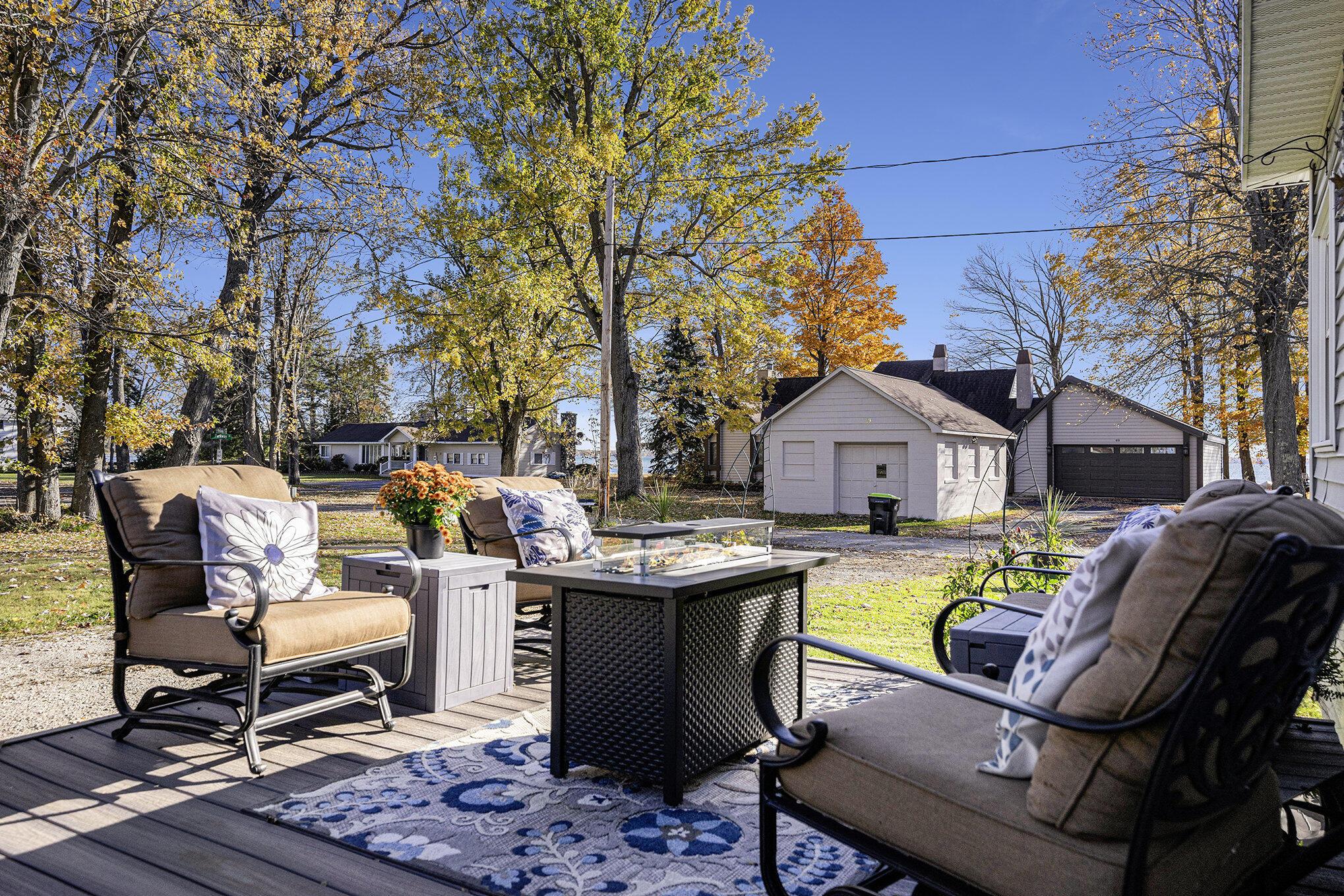 Image 2: Trex Decking