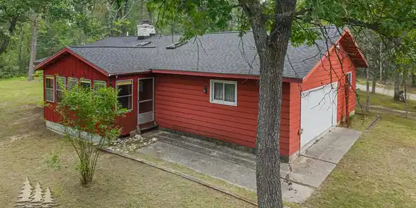 3052 Cherry Lawn Court