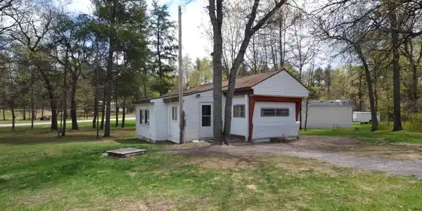 3059 Deepwood