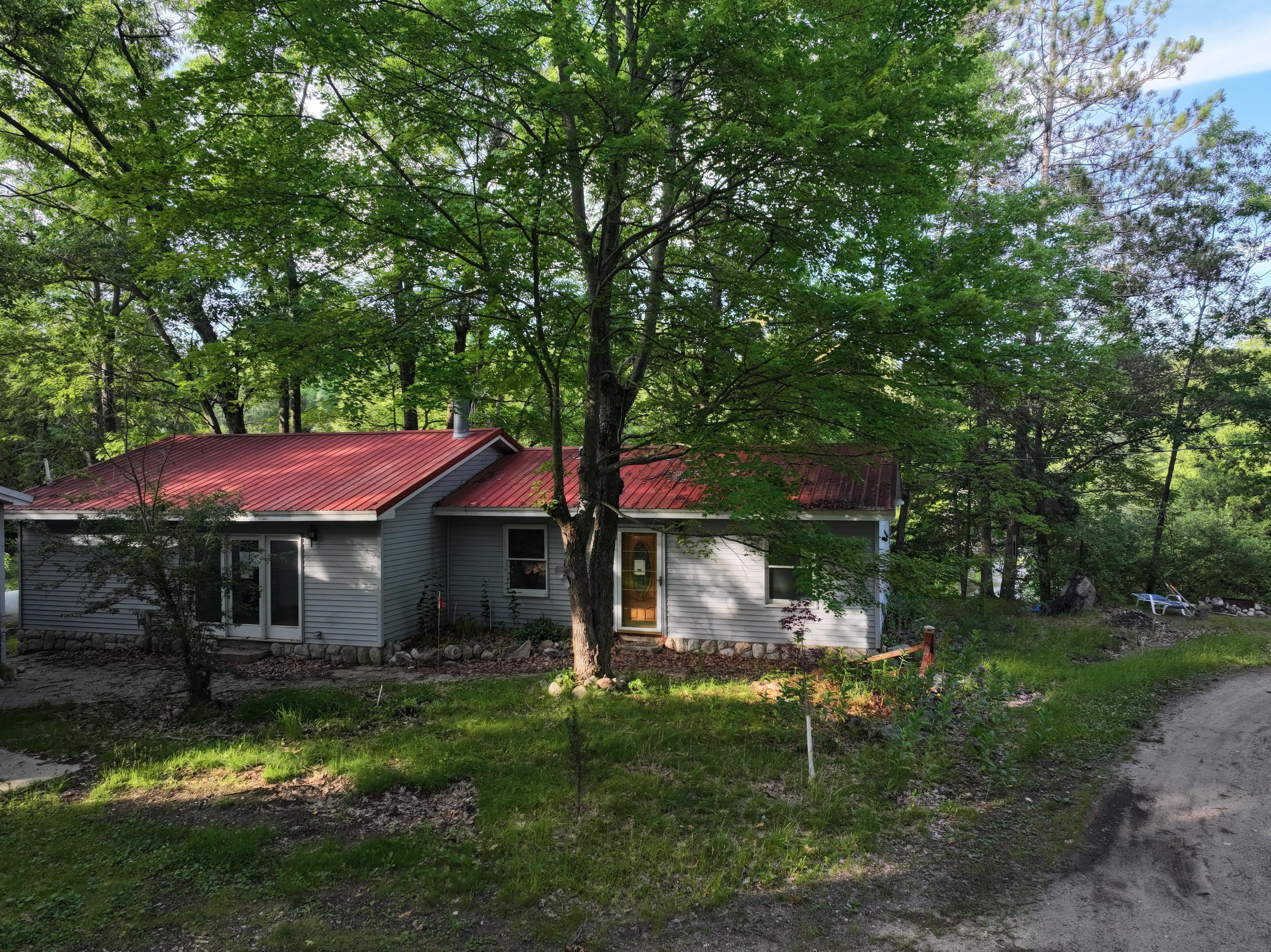 Image 3: Metal Roof