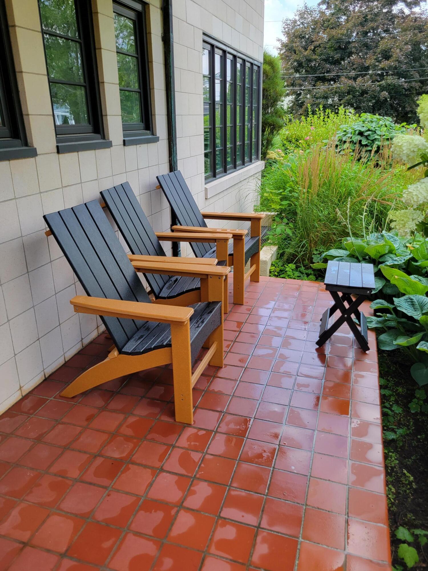 Image 3: cozy covered front porch