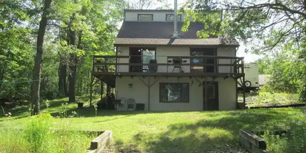 5206 Woodridge Drive