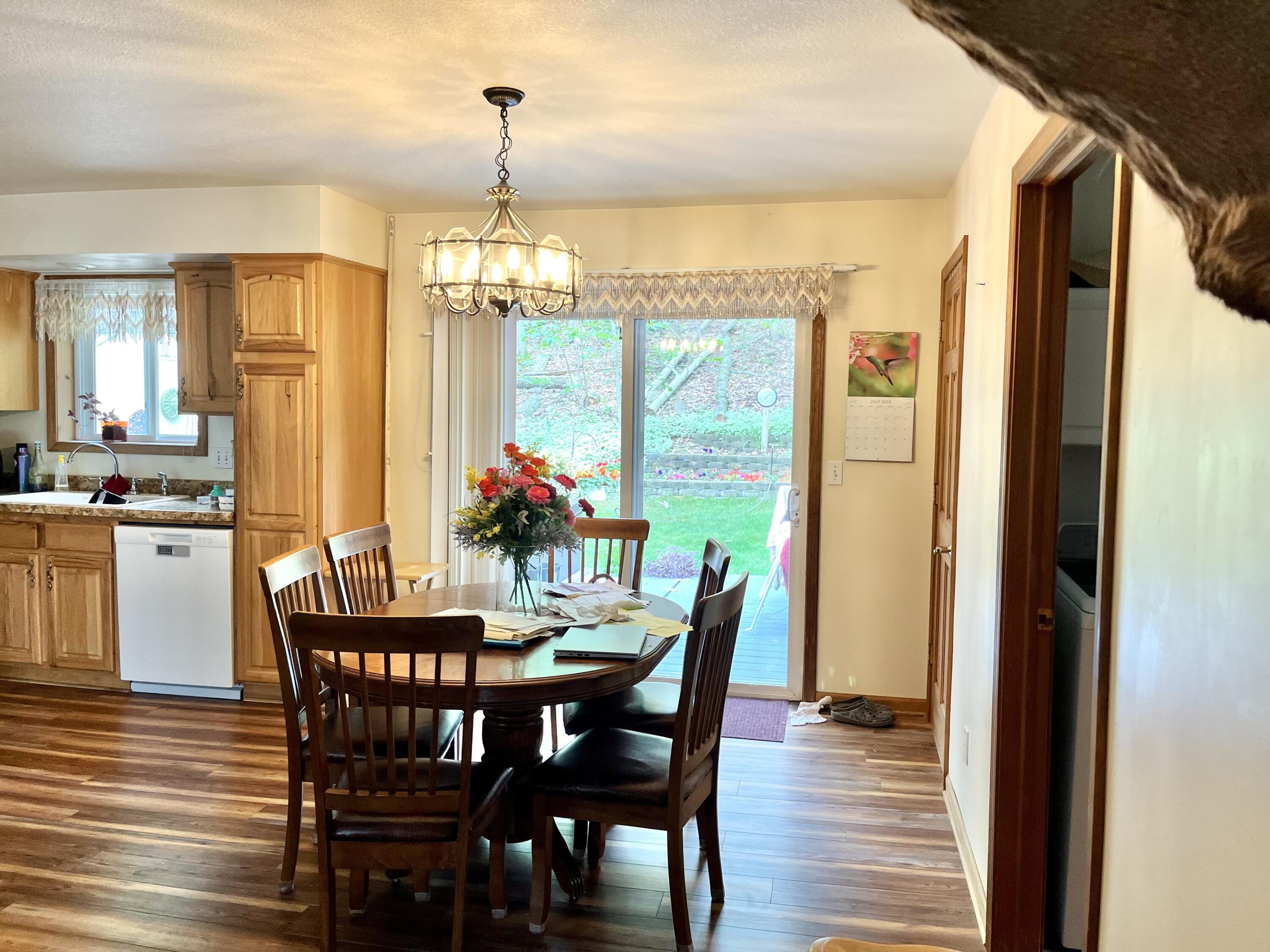 Image 2: Kitchen/Dining