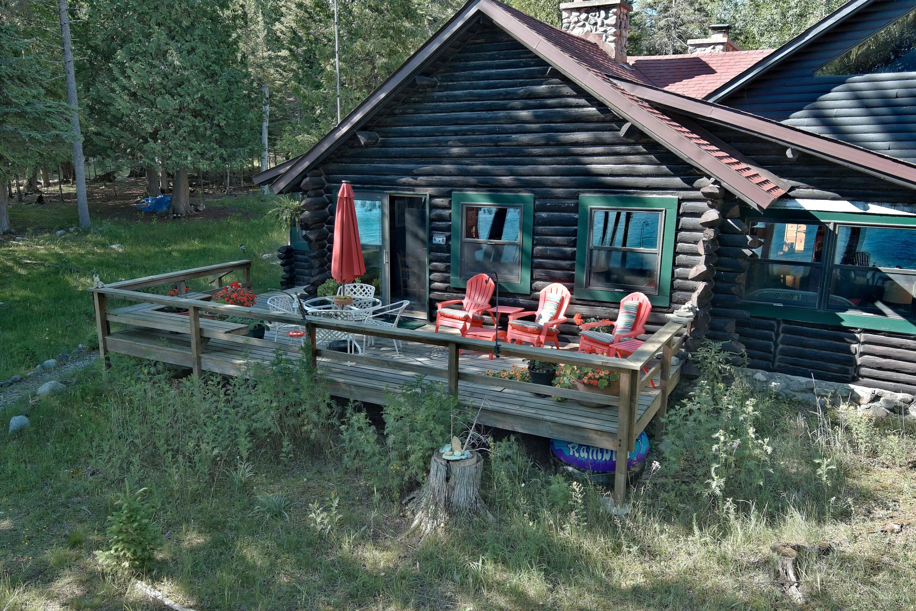 Image 4: Deck Living - Copy
