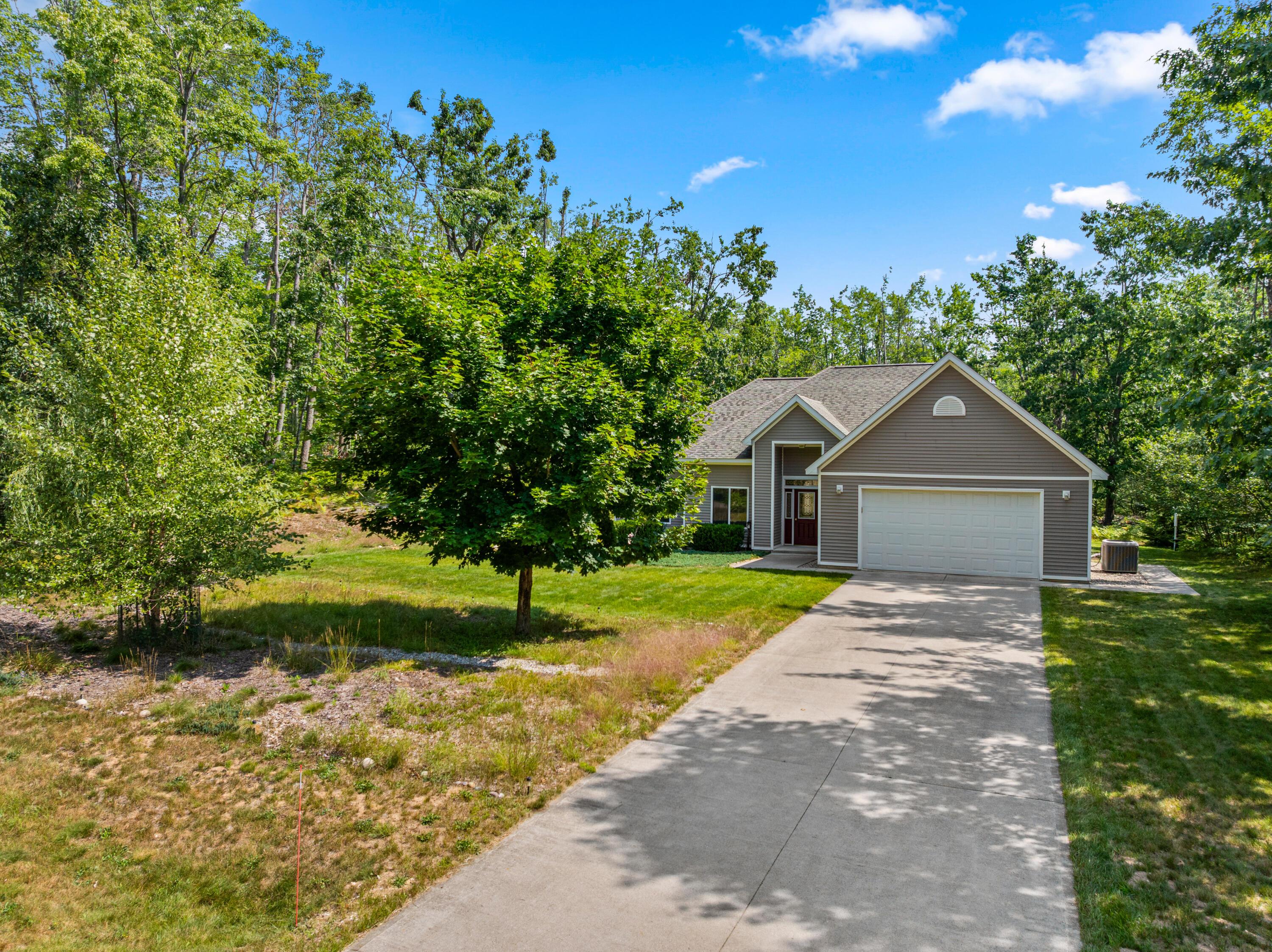 Image 4: Pulling in Driveway