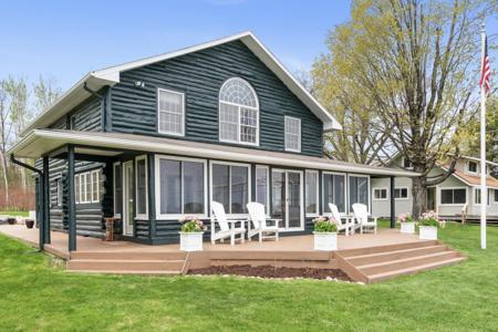 702 Giauque Beach Drive
