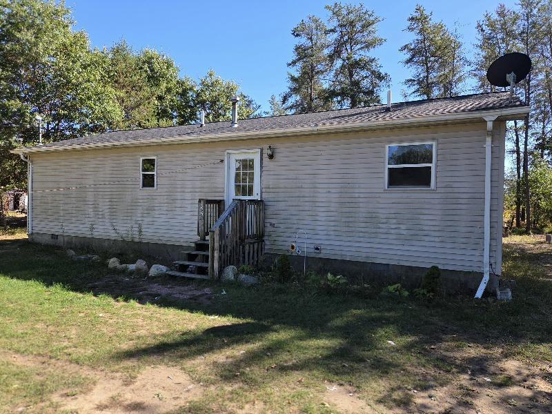 Image 2: Front Summer