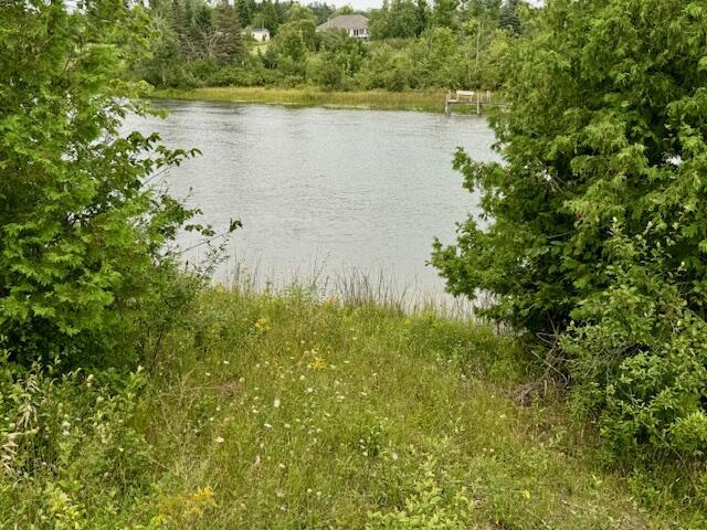 Image 4: Across the River 2