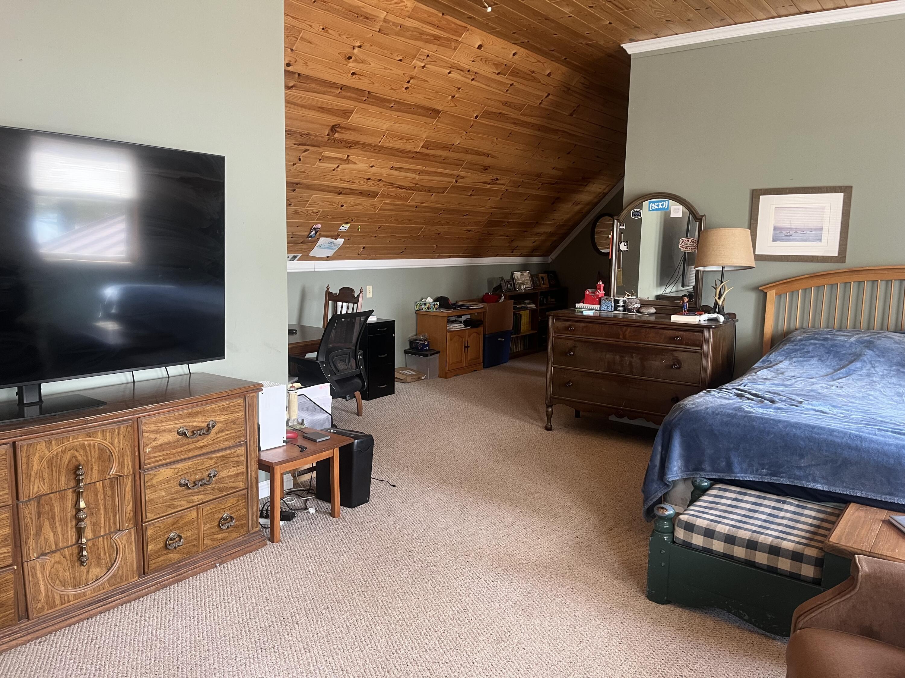 Image 4: Primary Suite