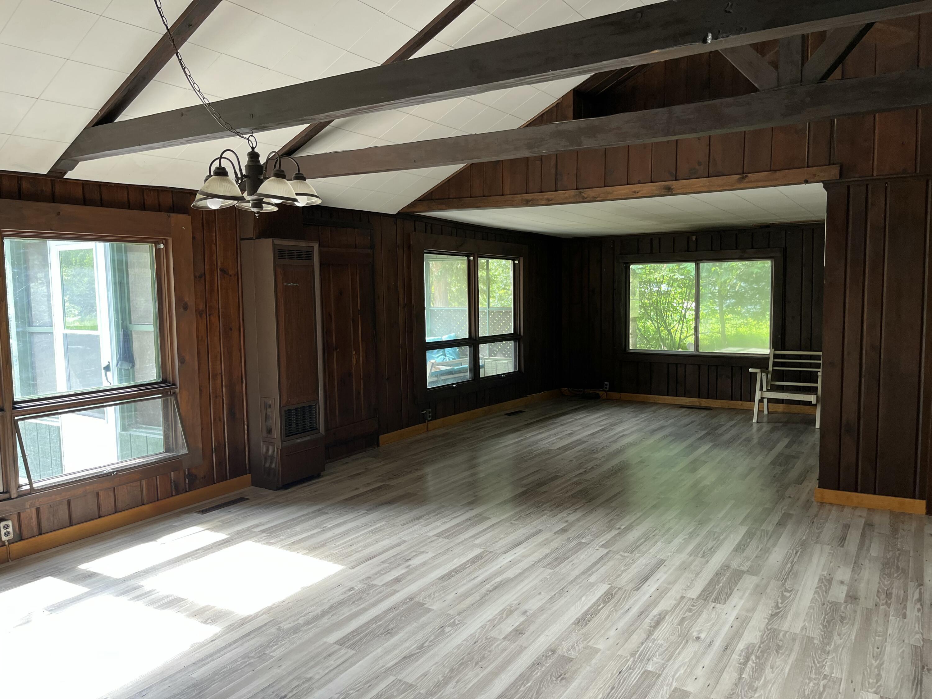 Image 3: Living rm