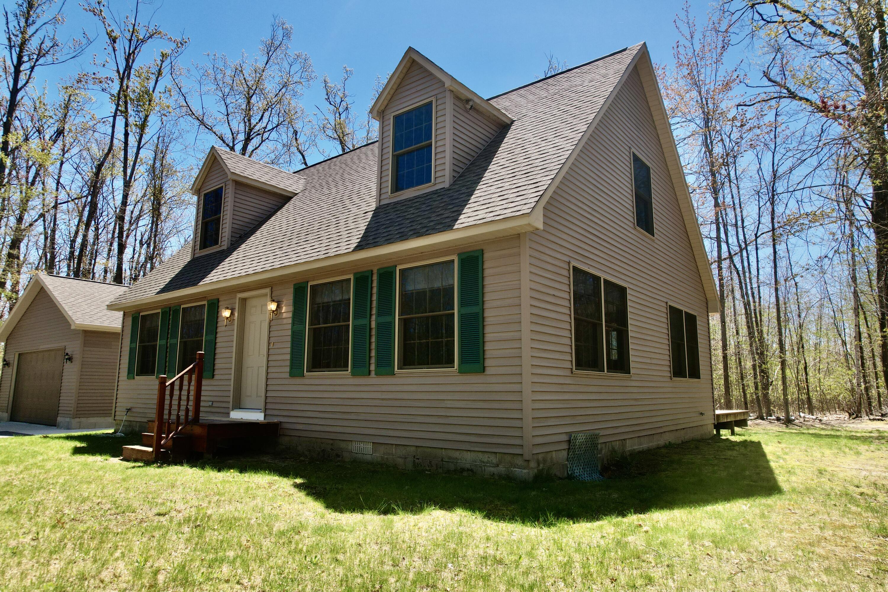 Image 3: main