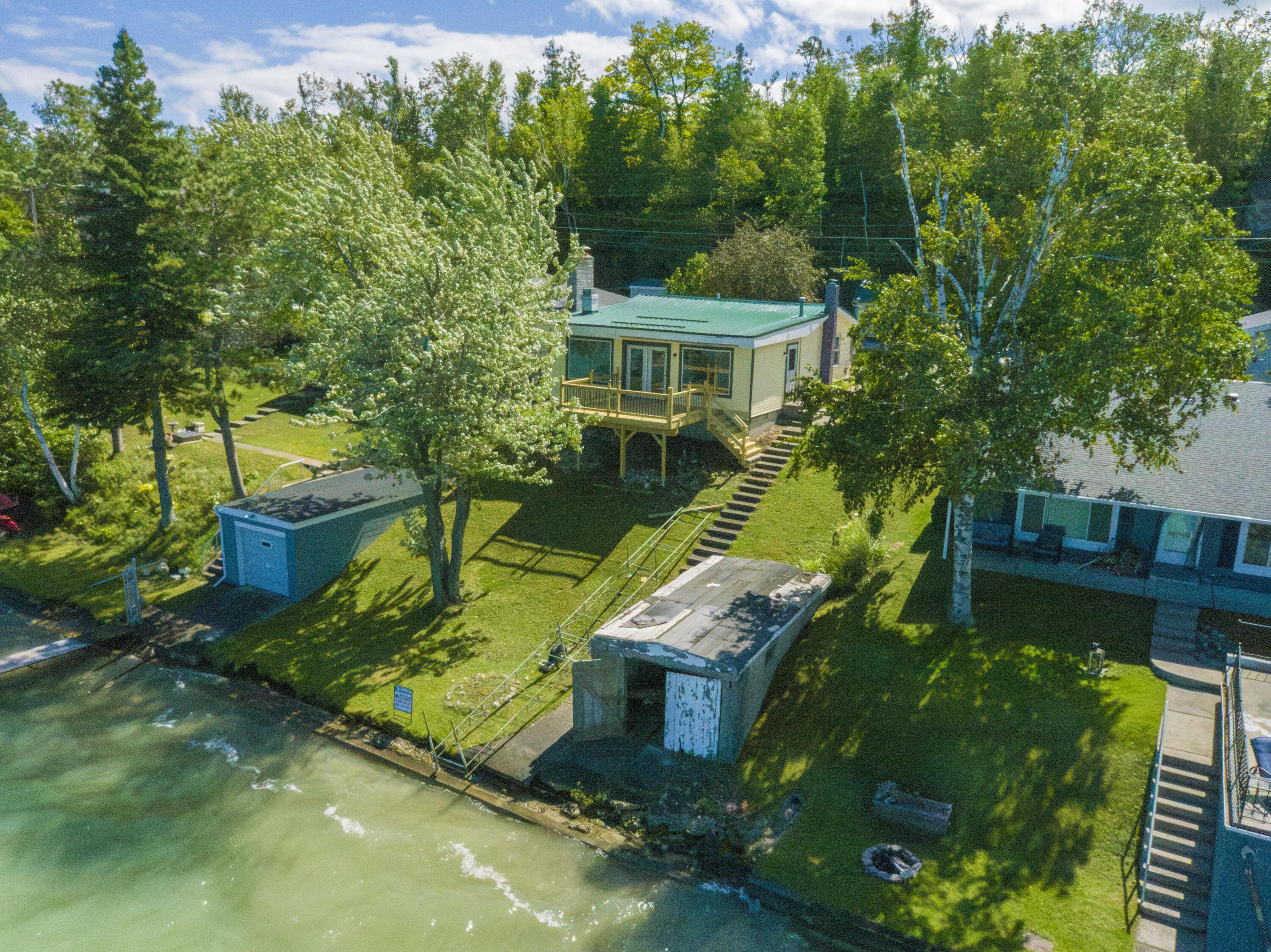 Image 3: Overview of Property