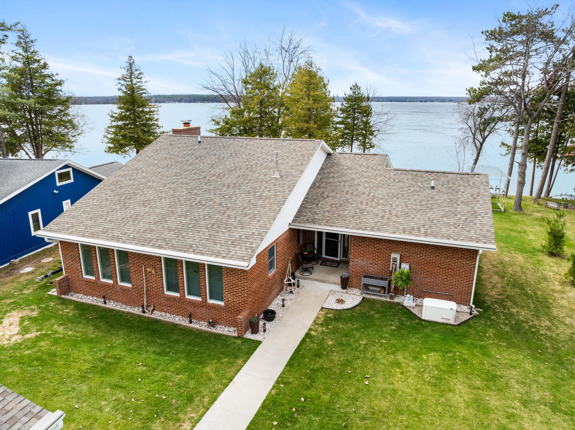 Image 1: Exterior