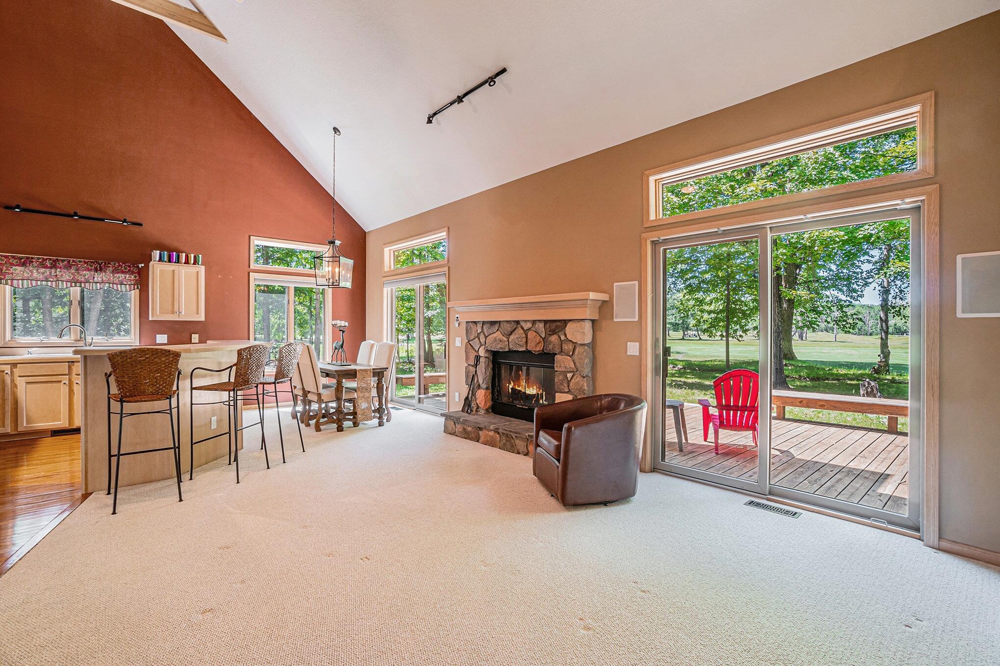 Image 4: Great Room, Lots of Natural Light!