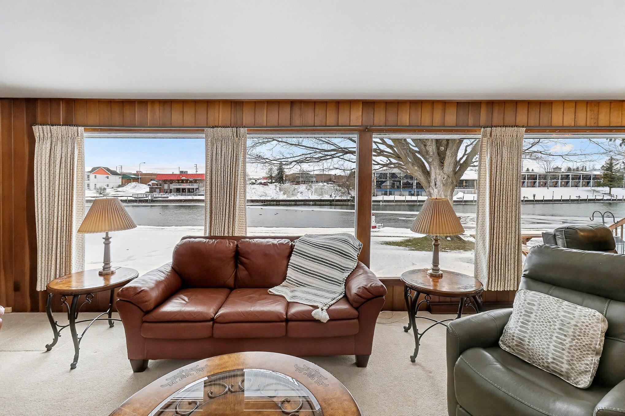 Image 3: 006_img_9540_912