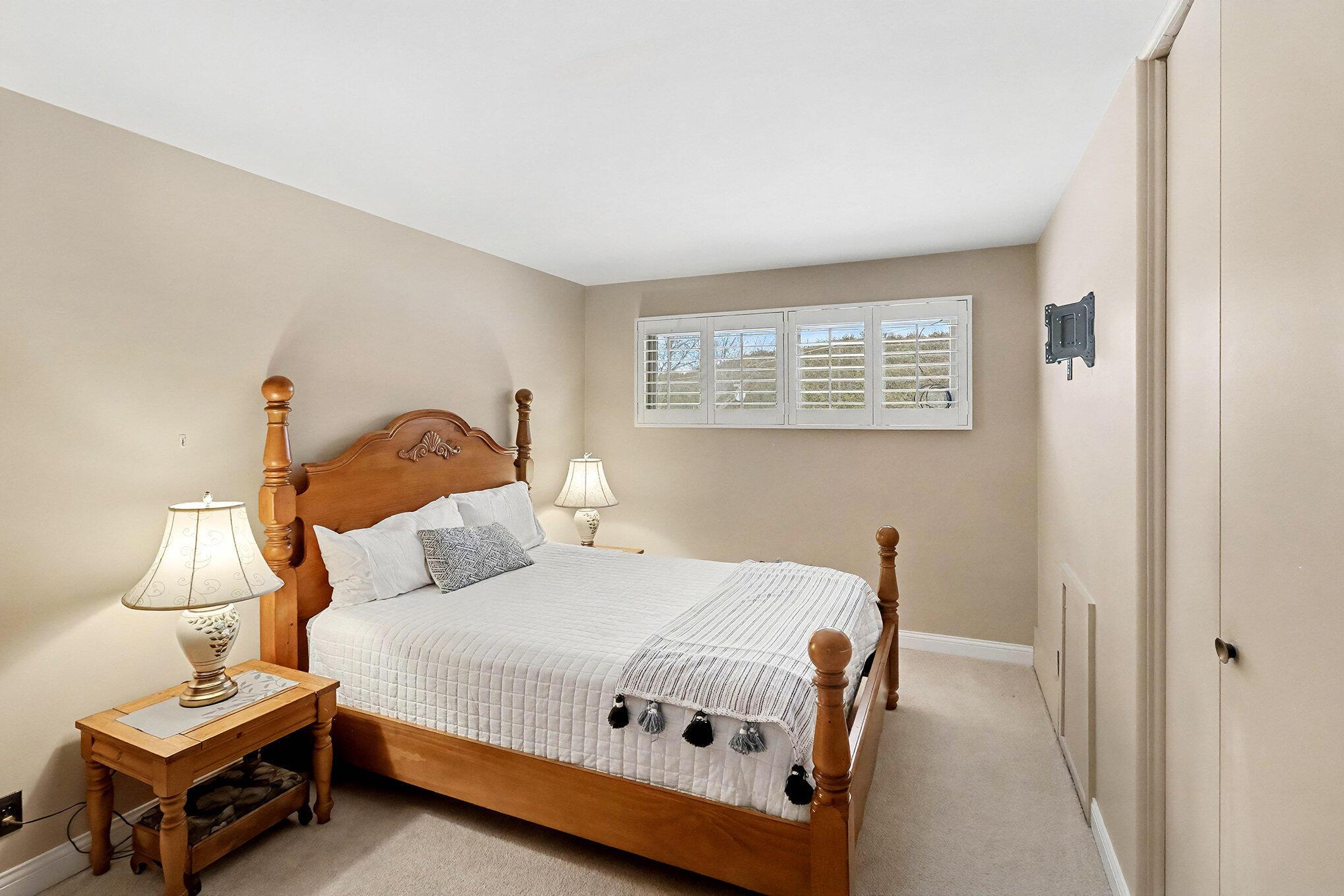 Image 4: 018_img_9490_167