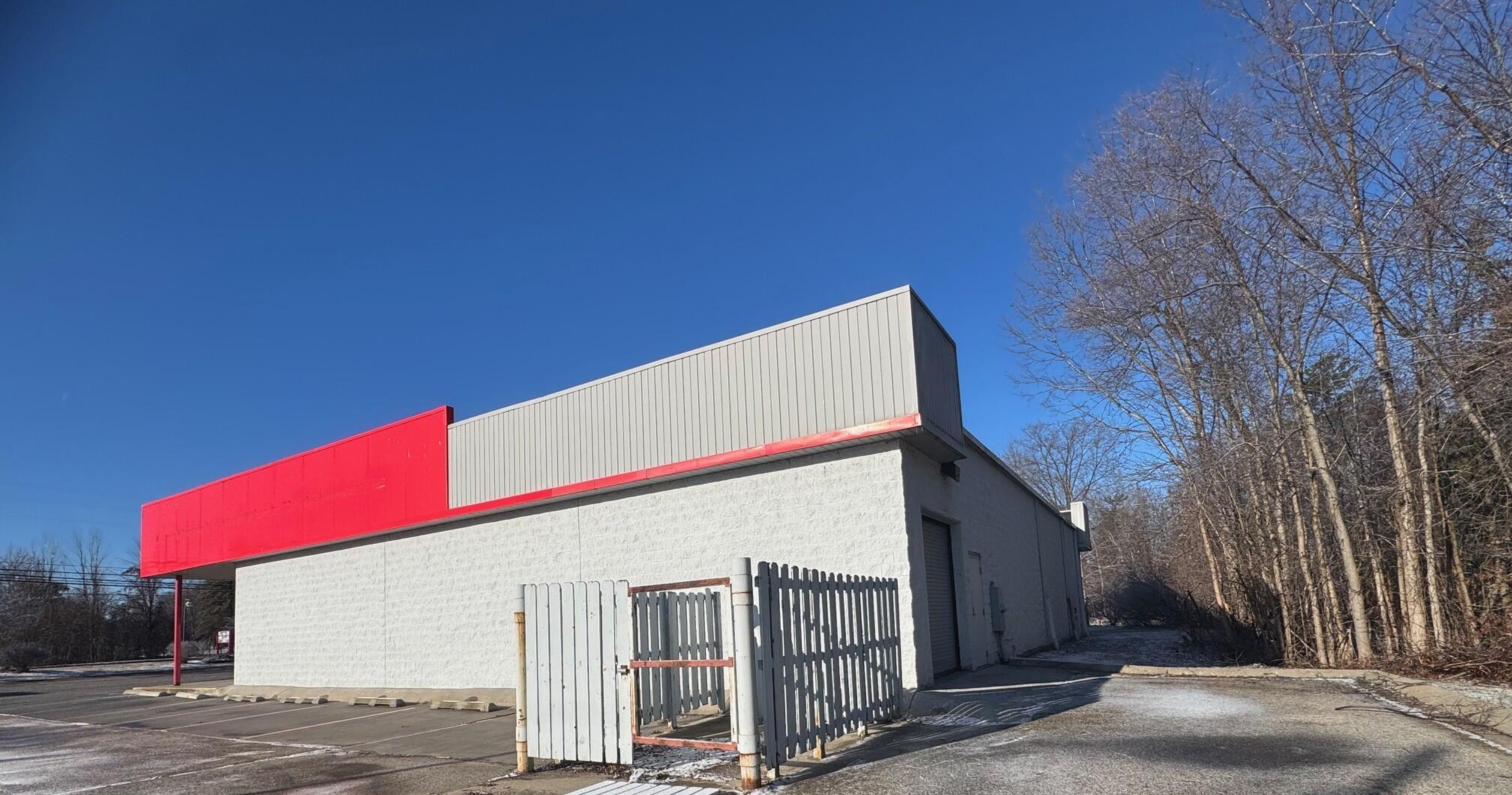 Image 4: White Box Bldg