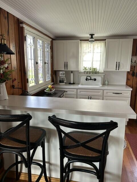 Image 4: Kitchen