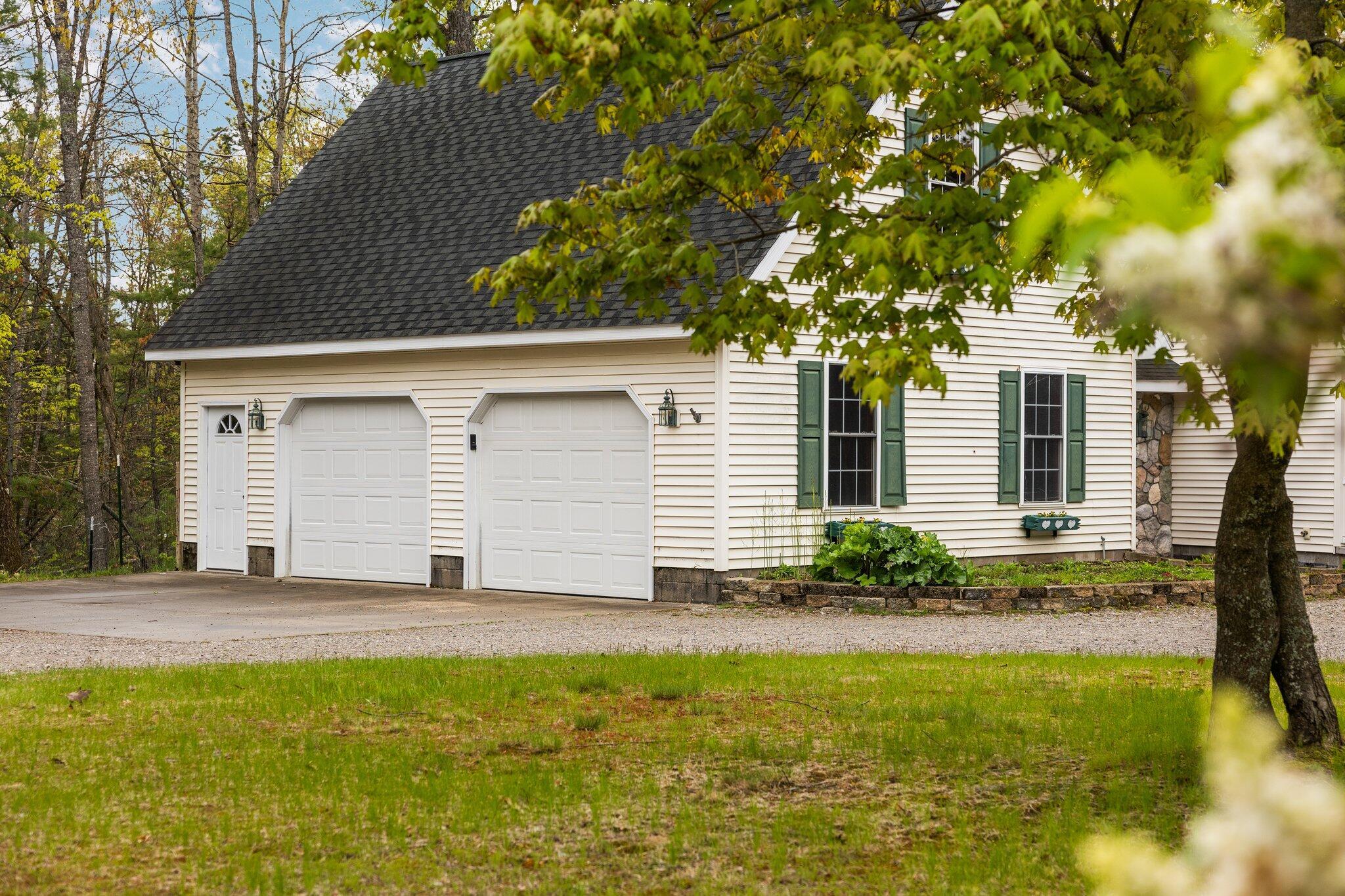 Image 3: 10-web-or-mls-CAG_0503