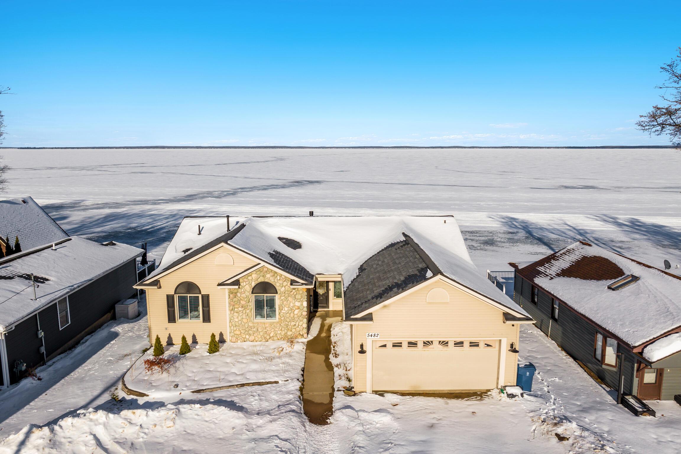 Image 2: 4-Aerial-View-3