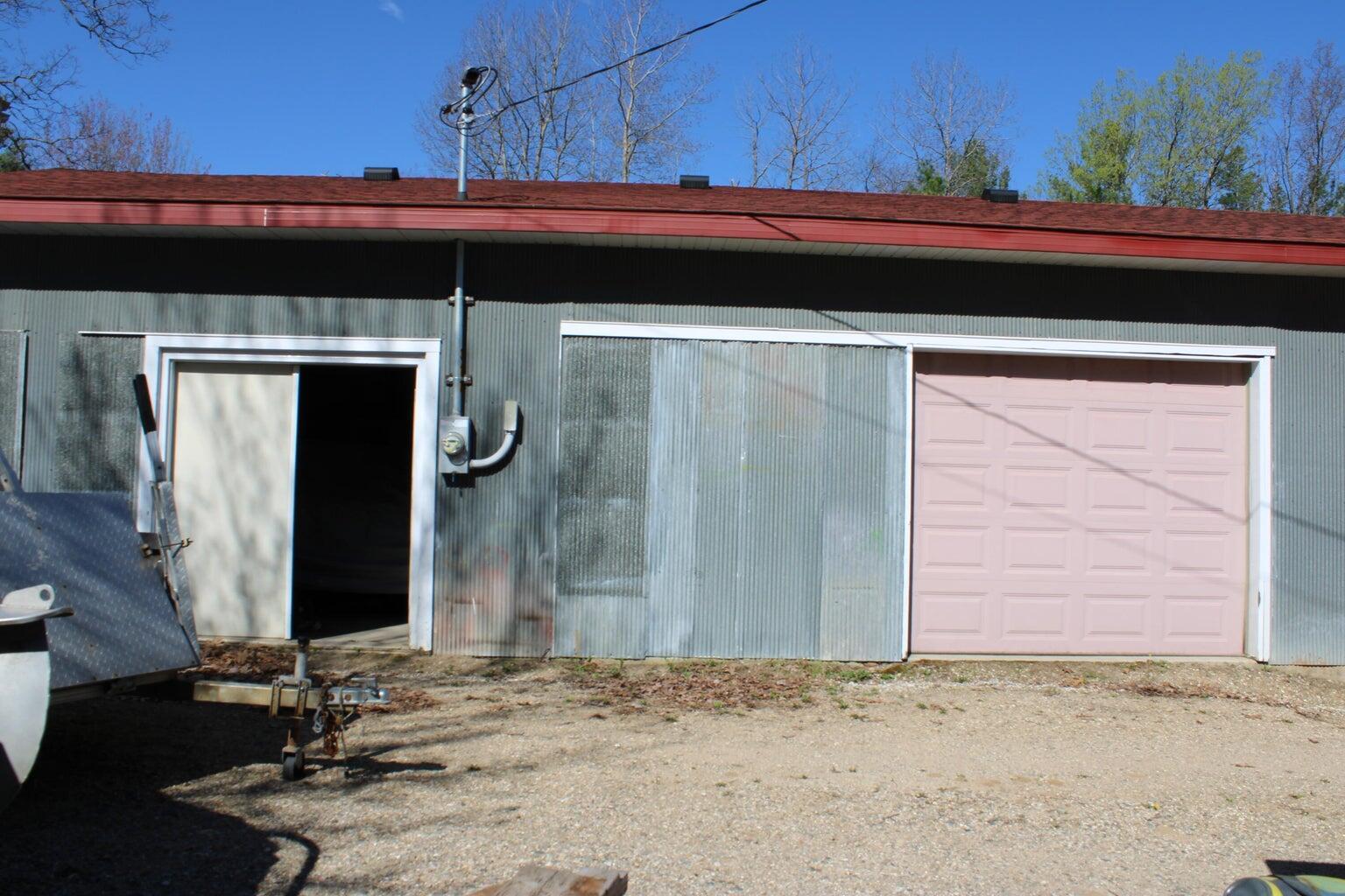 Image 4: doors
