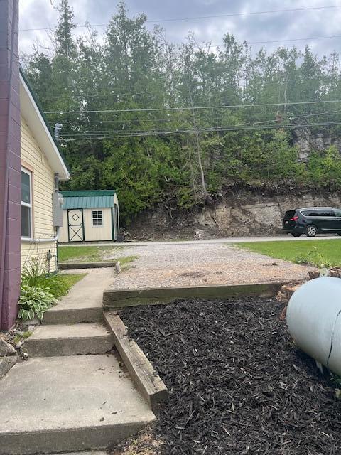 Image 3: Outside 1