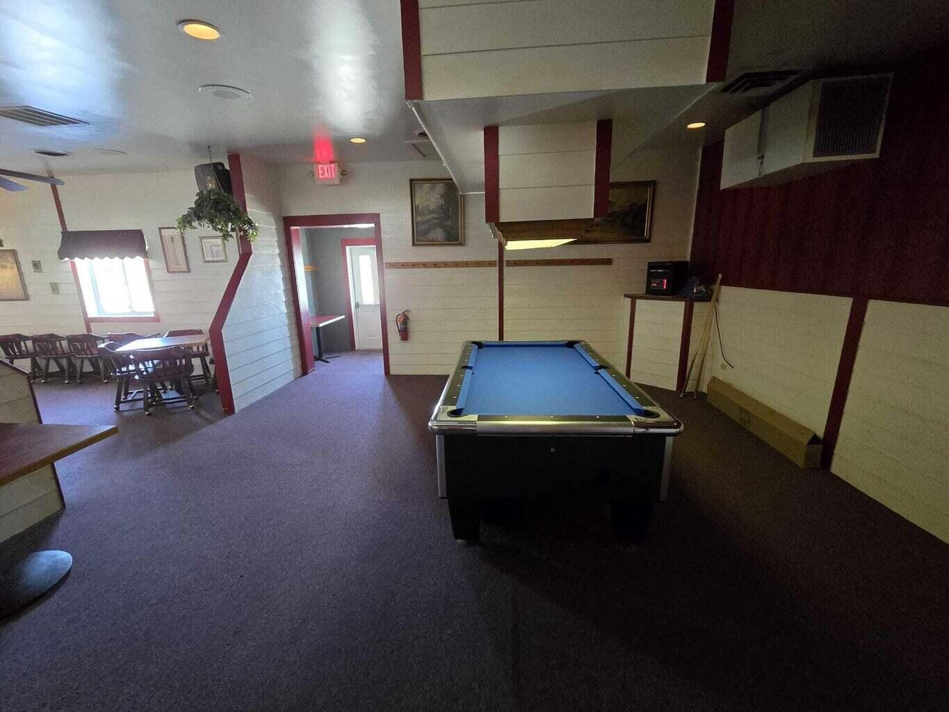 Image 4: Entertainment Area