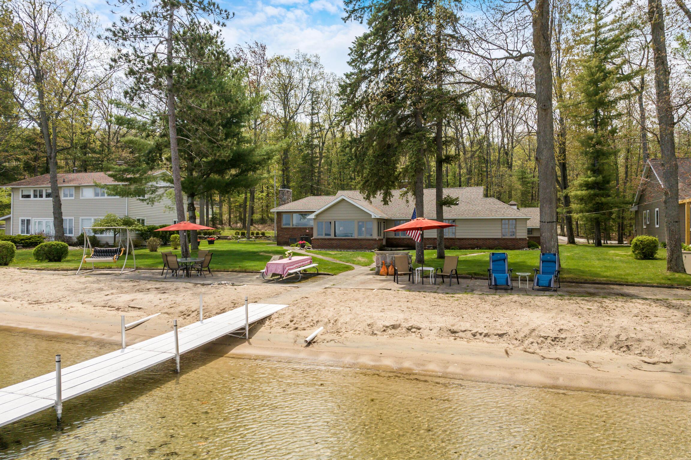 Image 1: 6970 W Higgins Lake Dr