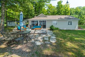 21913 Bluffs Highway