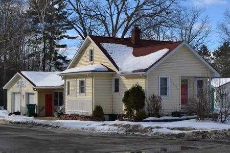 2642 S Gladwin Road