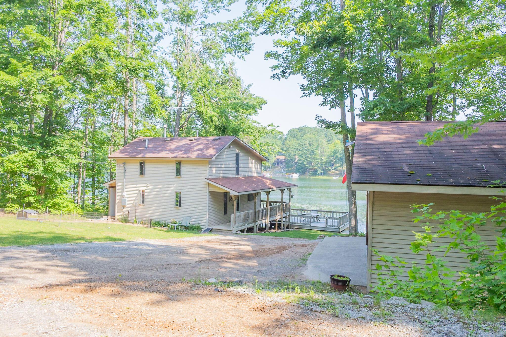 Image 2: Exterior