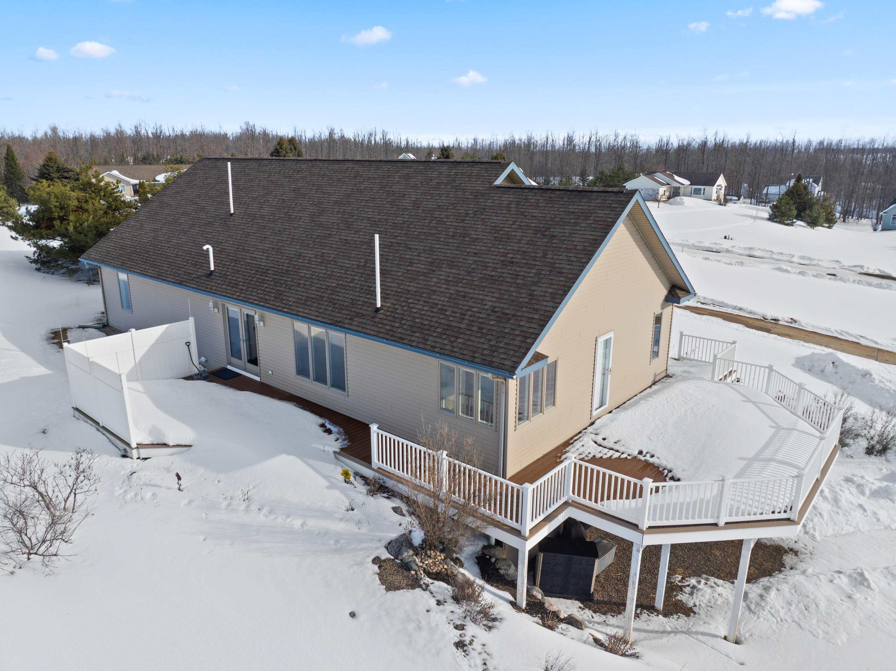 Image 2: 1541 Clearview Lane