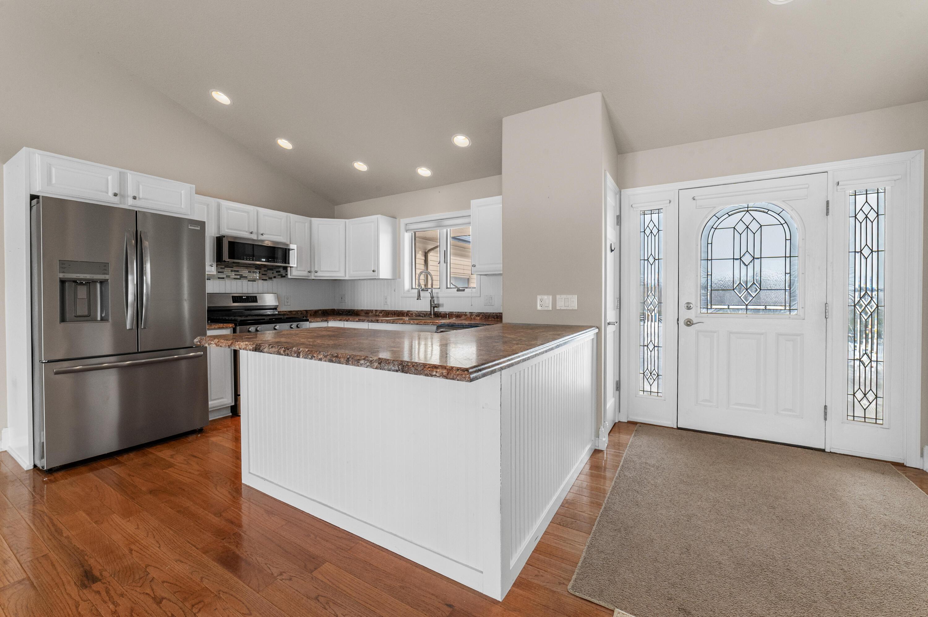 Image 3: 1541 Clearview Lane