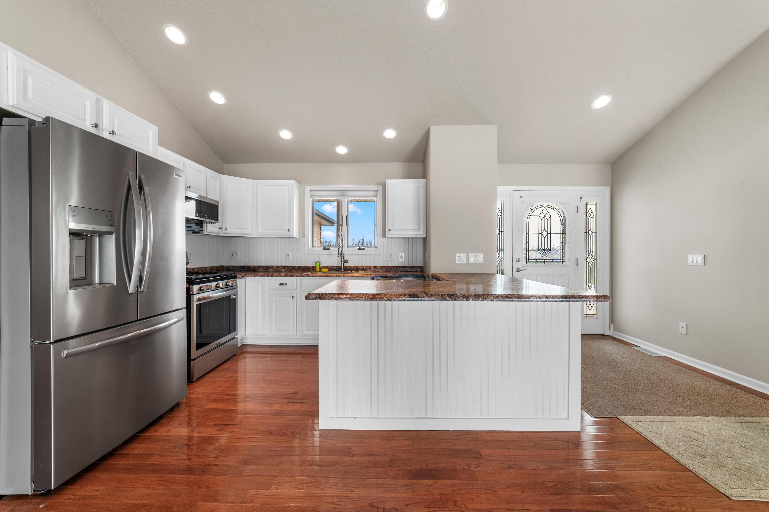 Image 4: 1541 Clearview Lane