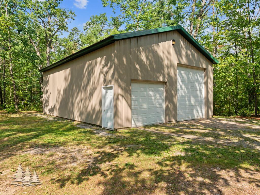 Image 4: 5285 Big Wolf Lane