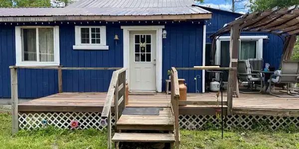 Image 4: House Entry