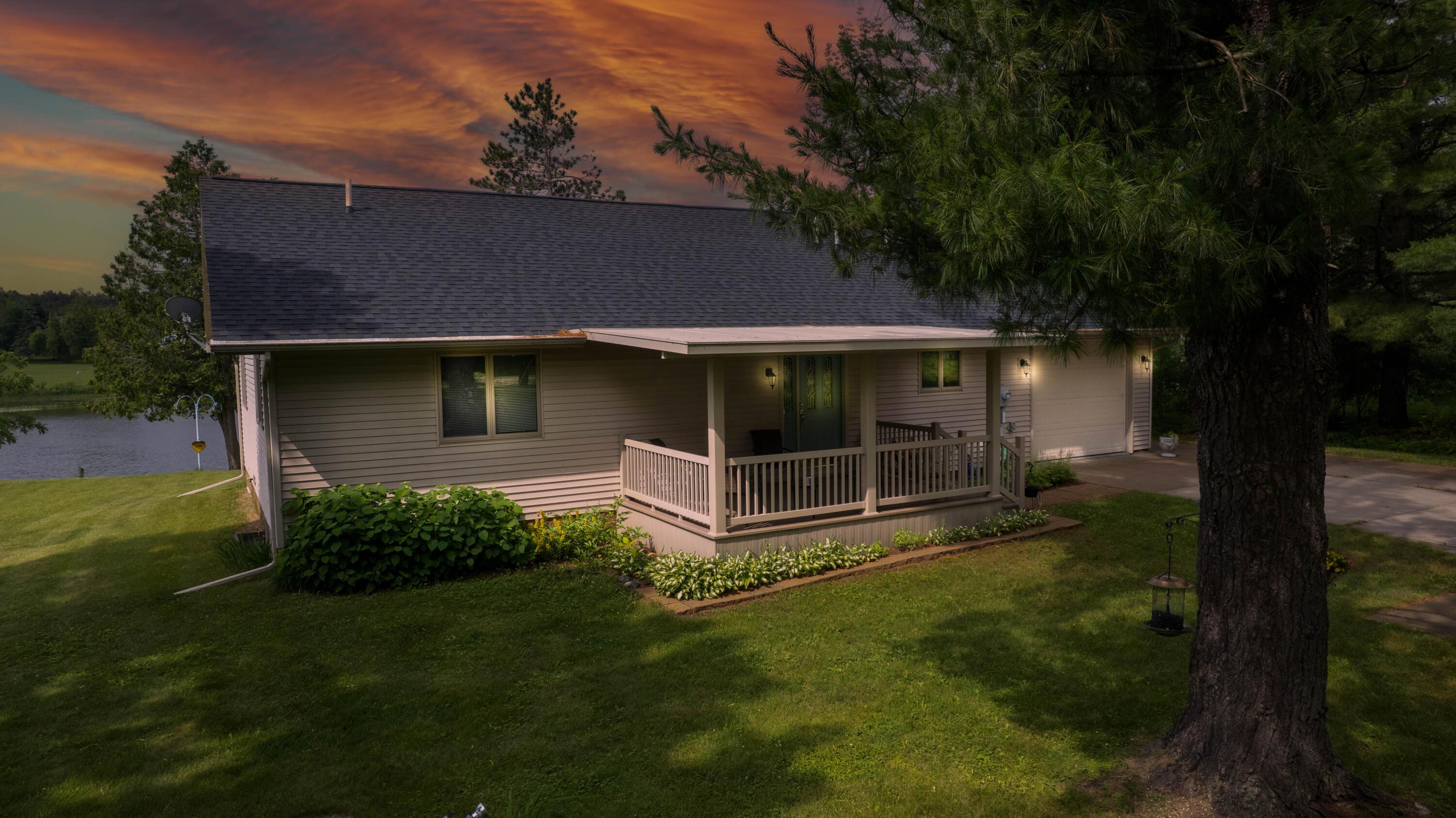 Image 3: Twilight