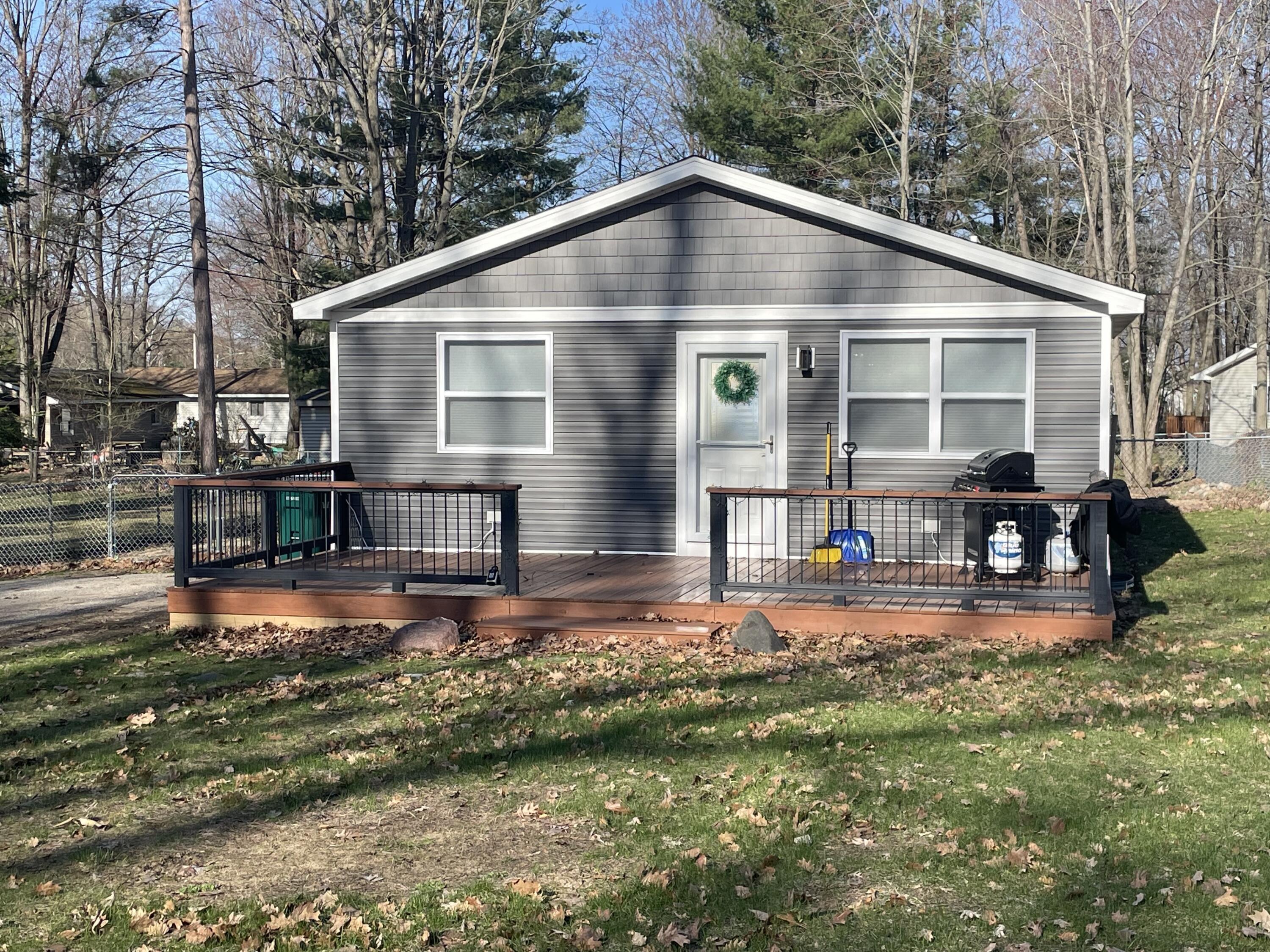 Image 1: 210 Widdis Dr