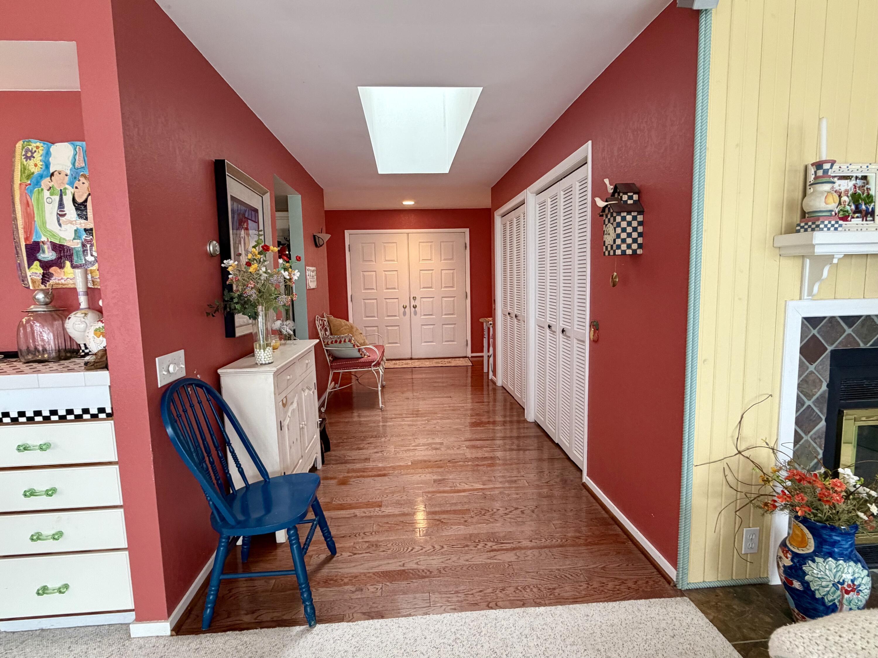 Image 4: Entry