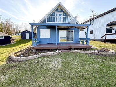939 Stratford Lane