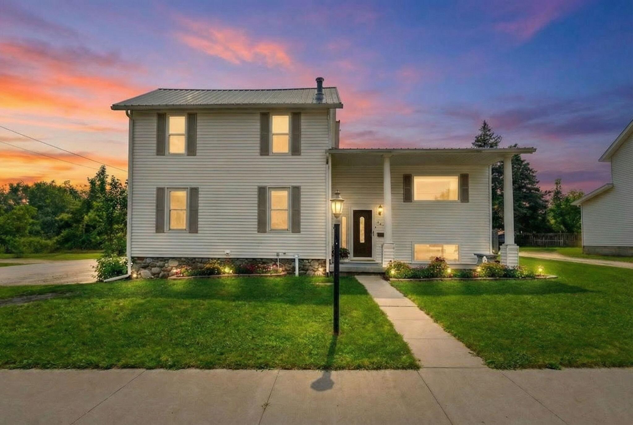 Image 1: 50-web-or-mls-8-web-or-mls-NEW