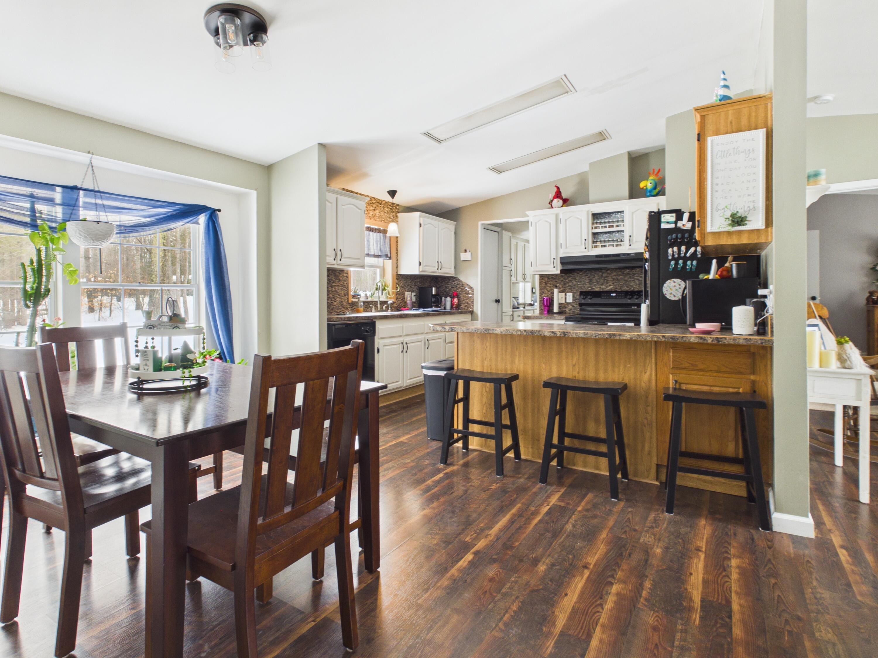 Image 3: CAM06361G6-PR0006-STILL012