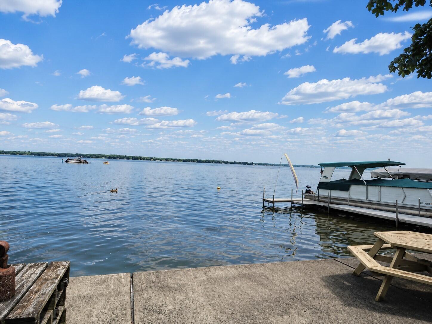 Image 2: Lakeside view 4